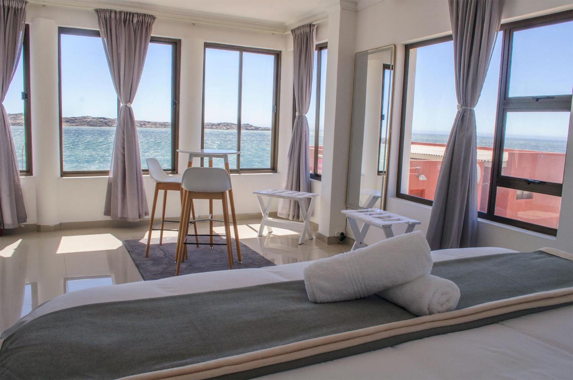 Shark Island Guesthouse Lüderitz エクステリア 写真