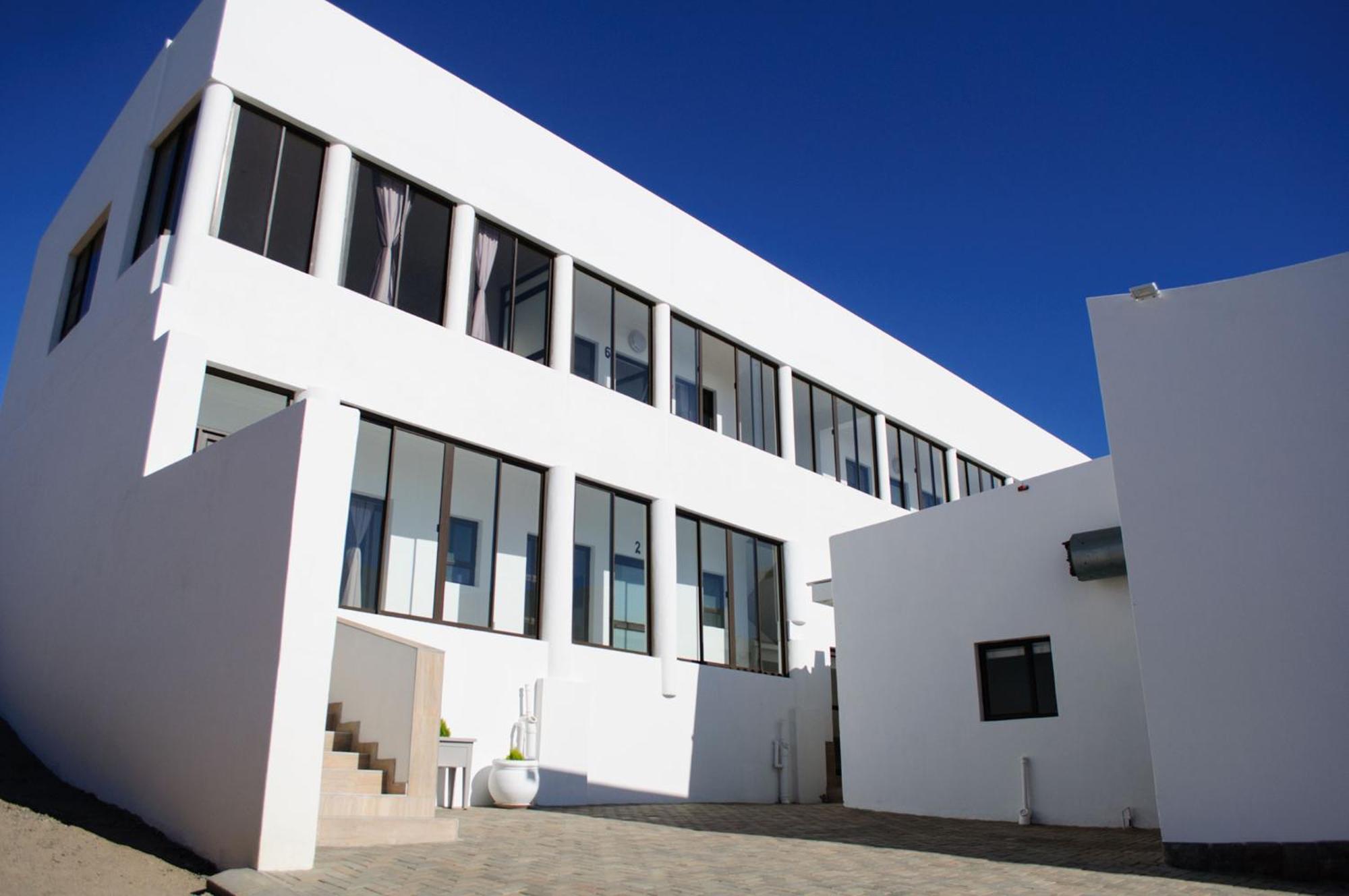 Shark Island Guesthouse Lüderitz エクステリア 写真