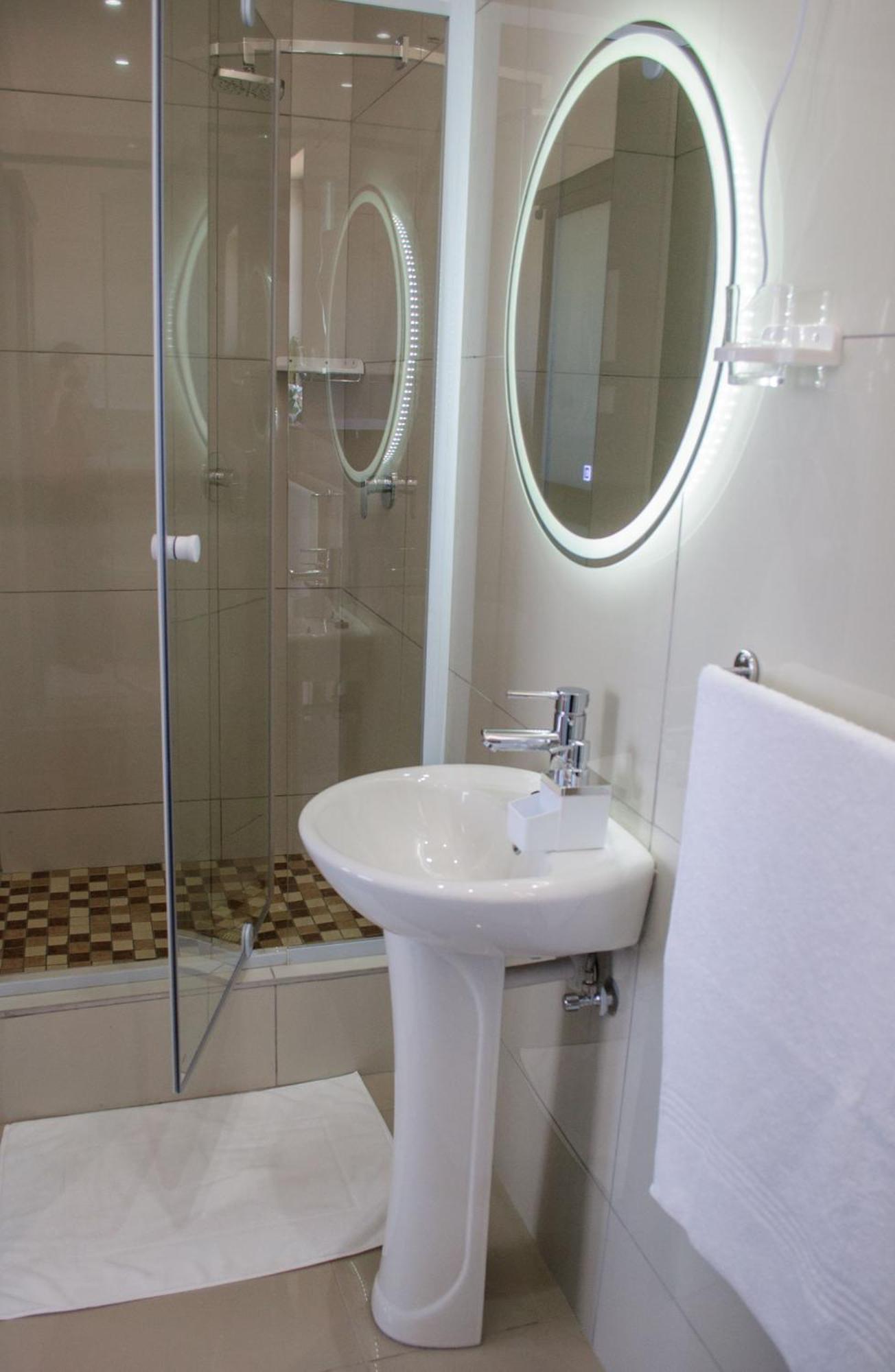 Shark Island Guesthouse Lüderitz エクステリア 写真