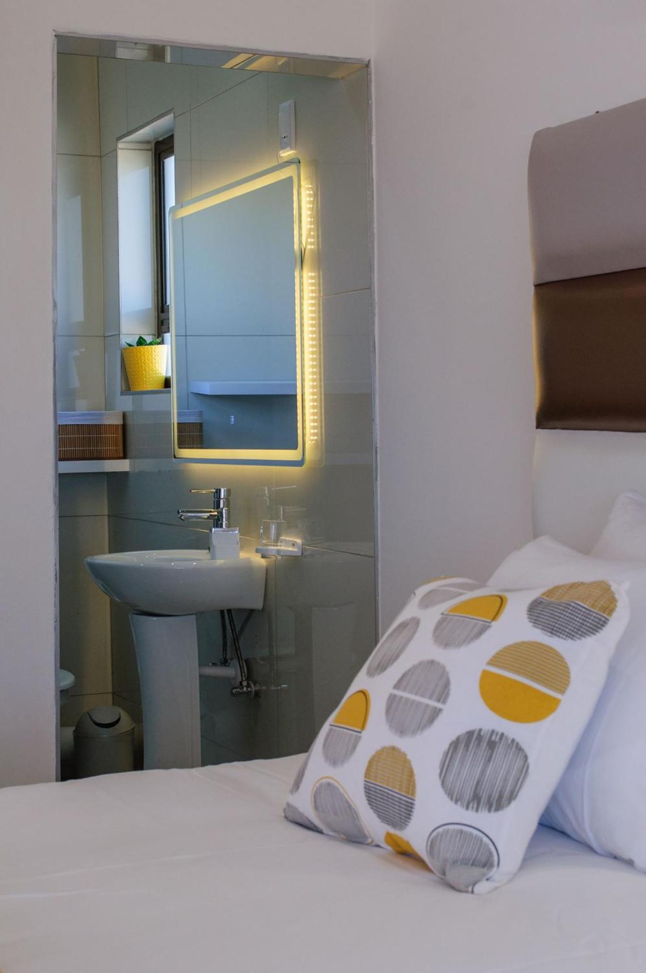Shark Island Guesthouse Lüderitz エクステリア 写真